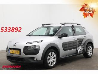 skadebil auto Citroën C4 cactus 1.2 PureTech Feel Airco Navi PDC 2017/9