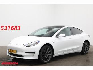Schadeauto Tesla Model 3 Standard RWD Plus 60 kWh Panorama Camera PDC 2019/11