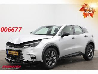 Schadeauto Lexus LBX 1.5 VVT-iE HEV Elegance 2WD Clima ACC Navi Leder SHZ Camera 2024/9
