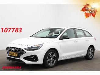 Vaurioauto  passenger cars Hyundai I-30 Wagon 1.0 T-GDi MHEV Comfort Smart Clima Navi Cruise Camera PDC 2022/1