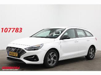 Vaurioauto  passenger cars Hyundai I-30 Wagon 1.0 T-GDi MHEV Comfort Smart Clima Navi Cruise Camera PDC 2022/1