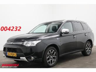skadebil auto Mitsubishi Outlander 2.0 PHEV Limited Edition X-Line Glasdak Camera Leder SHZ AHK 2015/5