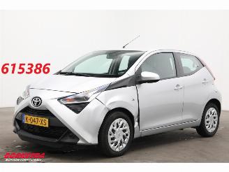 Damaged car Toyota Aygo 1.0 VVT-i x-play Airco Cruise Camera 44.294 km! 2021/3