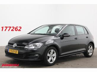Schadeauto Volkswagen Golf 1.2 TSI Trendline 5-DRS Navi Clima Cruise SHZ PDC AHK 2014/2