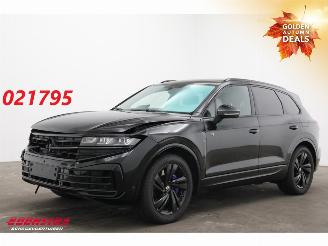 krockskadad bil auto Volkswagen Touareg R 3.0 TSi 4Motion PHEV Pano HUD 360° Ventilatie ACC LRHZ AHK 2024/7