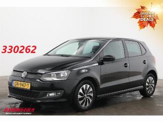 damaged passenger cars Volkswagen Polo 1.4 TDI BlueMotion Navi Airco Cruise PDC AHK 2015/6