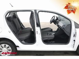 Volkswagen Up! 1.0 5-DRS Bluetooth Airco 28.224 km! picture 6