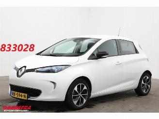 Voiture accidenté Renault Zoé R90 Entry (ex Accu) Navi Clima Cruise Camera PDC 2017/5