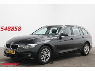 krockskadad bil auto BMW 3-serie Touring 318i Aut. Corporate LED Navi Clima Cruise PDC AHK 2017/12