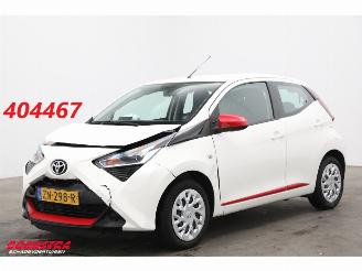 škoda osobní automobily Toyota Aygo 1.0 VVT-i x-play Apple/Android Airo Cruise Camera 57.976 km! 2019/7