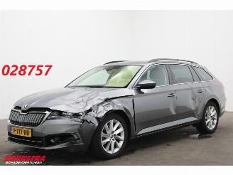 Vaurioauto  passenger cars Skoda Superb Combi 1.4 TSI iV Bus. Ed. Plus LED ACC Memory Camera SHZ AHK 2022/5