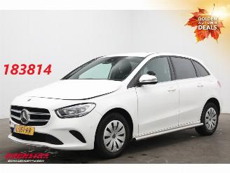 Vaurioauto  passenger cars Mercedes B-klasse 200d Aut. Leder Camera Clima Cruise 2021/7