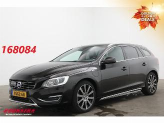 škoda osobní automobily Volvo V-60 2.4 D6 AWD Plug-In Sumum Schuifdak Navi Camera Leder SHZ AHK 2013/9