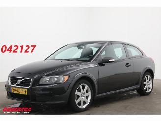 Damaged car Volvo C-30 1.8 Kinetic Youngtimer Clima Cruise AHK 164.360 km! 2007/6