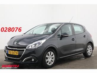 Schadeauto Peugeot 208 1.2 PureTech 5-DRS Access Navi Airco Cruise PDC 104.492 km! 2017/5