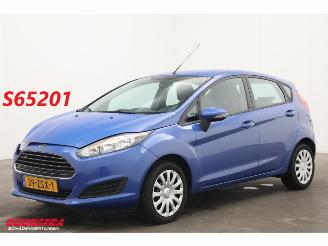 Vaurioauto  passenger cars Ford Fiesta 1.0 Trend 5-DRS Airco AHK 2013/1