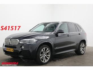 krockskadad bil auto BMW X5 xDrive40e M-Sport Pano HUD LED Memory Leder 360° SHZ 2015/12