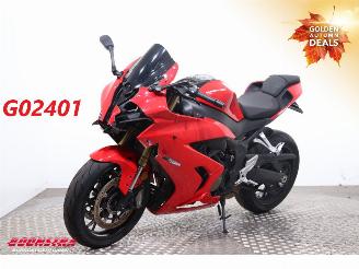 škoda motocykly Can-Am  SRK 800 RR ABS LED Bluetooth 2024/4