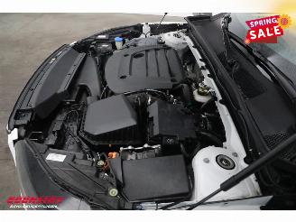 Volvo XC40 2.0 B3 Core Navi Clima Carplay Sportzetels picture 10