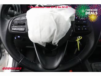 Hyundai I-10 1.0 Comfort Carplay Airco Cruise LMV 17.182KM! Orig NL. picture 17