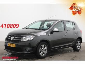 Damaged car Dacia Sandero 0.9 TCe 10th Anniv. Airco Cruise LMV 2016/1
