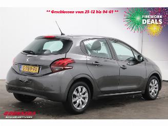 Peugeot 208 1.2 PureT. Signature Navi Camera Carplay Airco Cruise picture 3