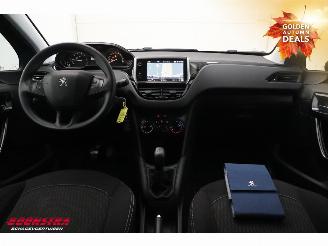 Peugeot 208 1.2 PureT. Signature Navi Camera Carplay Airco Cruise picture 12
