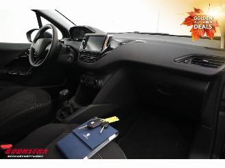 Peugeot 208 1.2 PureT. Signature Navi Camera Carplay Airco Cruise picture 11