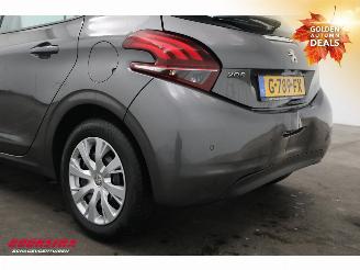 Peugeot 208 1.2 PureT. Signature Navi Camera Carplay Airco Cruise picture 5