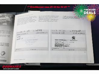 Peugeot 208 1.2 PureT. Signature Navi Camera Carplay Airco Cruise picture 21