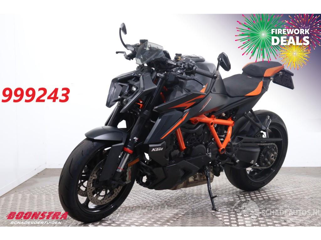 KTM 1390 SuperDuke R Akrapovic LED Cruise