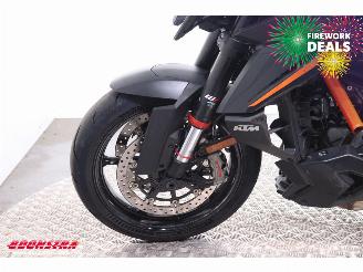 KTM  1390 SuperDuke R Akrapovic LED Cruise picture 9