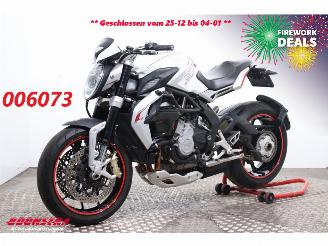 bruktbiler motor MV Agusta Brutale Dragster 800 ABS Lap Timer Quickshift 19.101 km! 2015/3