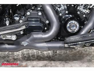 Harley-Davidson  110 FLHTCUSE CVO Ultra Classic 110 Years Ed. Radio Cruise LED ABS picture 10