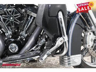 Harley-Davidson  110 FLHTCUSE CVO Ultra Classic 110 Years Ed. Radio Cruise LED ABS picture 11