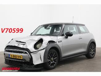 Avarii autoturisme Mini Cooper SE Camden Edition 33 kWh LED Navi Clima Cruise SHZ PDC 2024/2