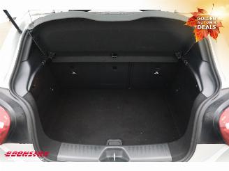 Mercedes A-klasse 200 7G-Tronic AMG LED Navi Clima Cruise Camera SHZ PDC picture 28