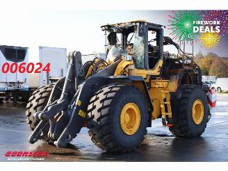 krockskadad bil machine Volvo  L220H Wheelloader BY 2025 2025/12