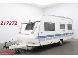 krockskadad bil caravan Hobby  495 Excellent Mover Frans Bed Rondzit 2002/3