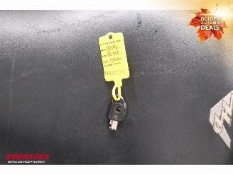 Harley-Davidson  FLHP Road King Police picture 16