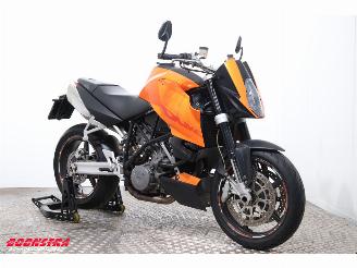 KTM  990 SuperDuke picture 2