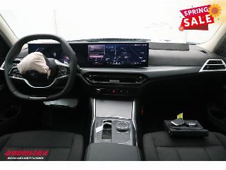 BMW 3-serie 330e Schuifdak 360° LED Cruise SHZ 4.216 km! picture 15