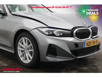 BMW 3-serie 330e Schuifdak 360° LED Cruise SHZ 4.216 km! picture 5