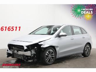 Coche accidentado Mercedes B-klasse 200 7G-Tronic LED ACC Navi Clima Camera SHZ LRHZ 11.199 km! 2024/2