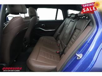 BMW 3-serie Touring 318i M-Sport Pano LED Leder Camera SHZ AHK picture 17