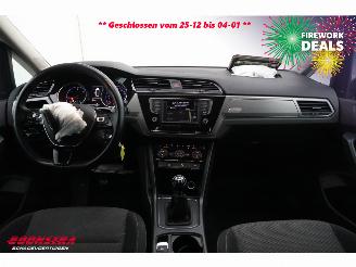 Volkswagen Touran 1.6 TDI VAN Navi Clima Cruise SHZ PDC AHK 143.757 km! picture 16
