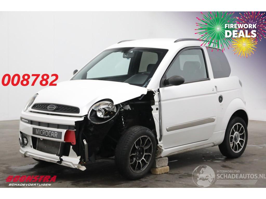 Microcar  M.GO Dynamic DCI Bluetooth Camera