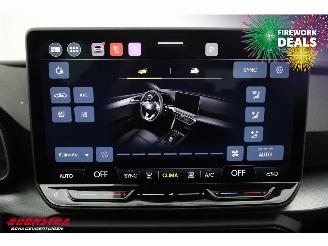 Seat Leon Sportstourer 1.5 eTSI Style Aut. LED ACC Navi Clima Camera 16.633 km! picture 20