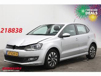 Damaged car Volkswagen Polo 1.0 BlueMotion Edition Navi Clima Cruise PDC 2016/3