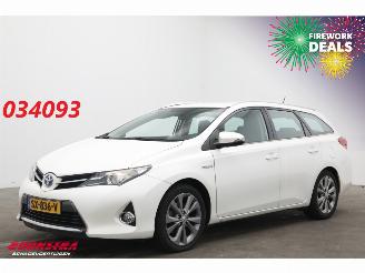 skadebil auto Toyota Auris Touring Sports 1.8 Hybrid Aspiration Clima Cruise Camera 2013/8